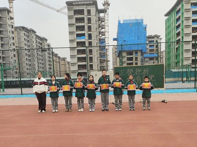 绳跃赛场 力逐巅峰——新乡高新区柳青路小学“跳绳王”挑战赛纪实