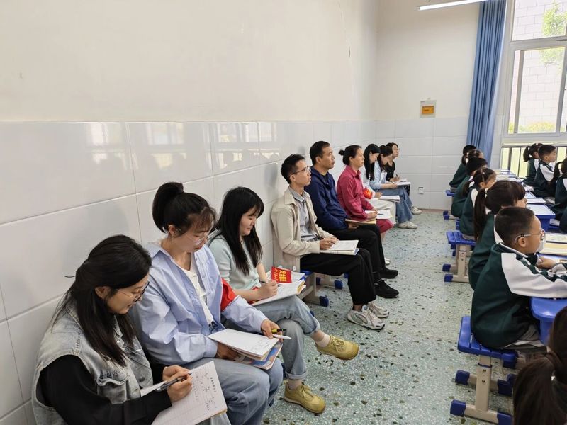异构显匠心 常态蕴华章——柳青路小学同课异构教研活动纪实（五）